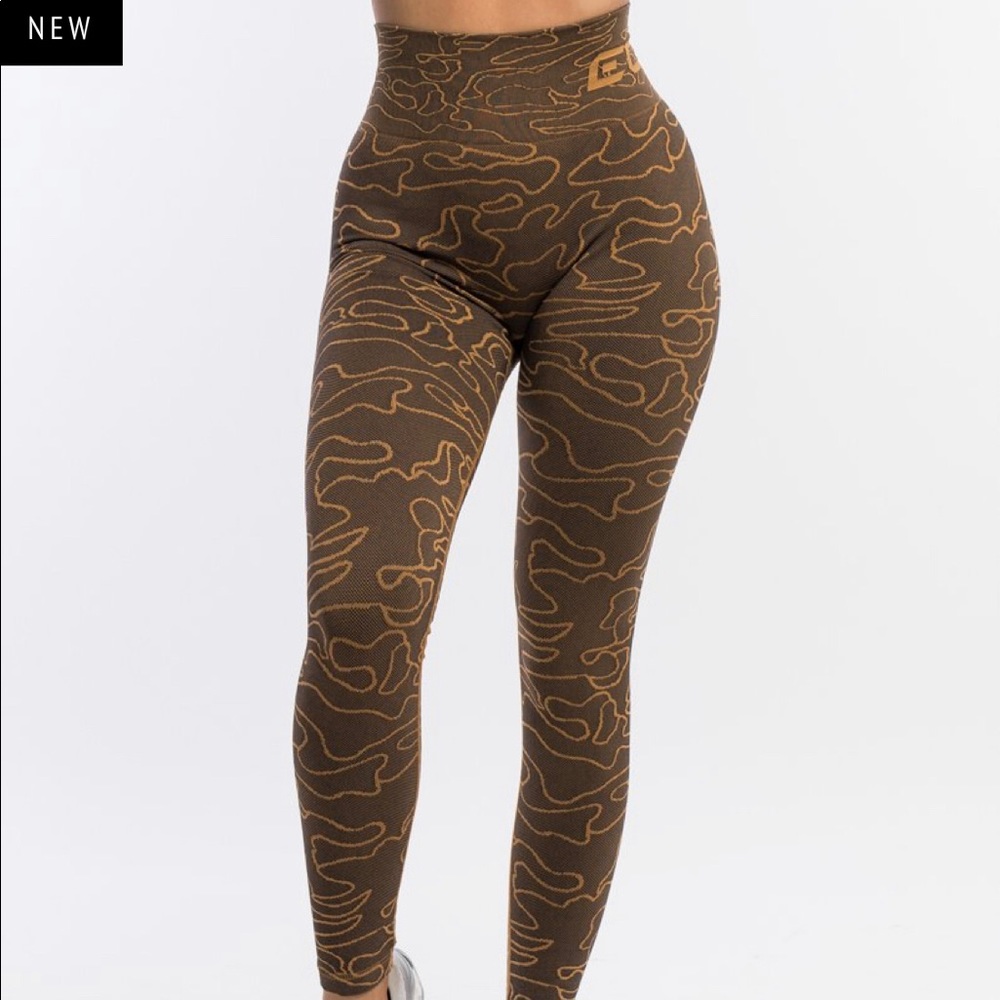 workout arise camo leggings